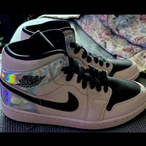 Air Jordan 1 Low iridescent